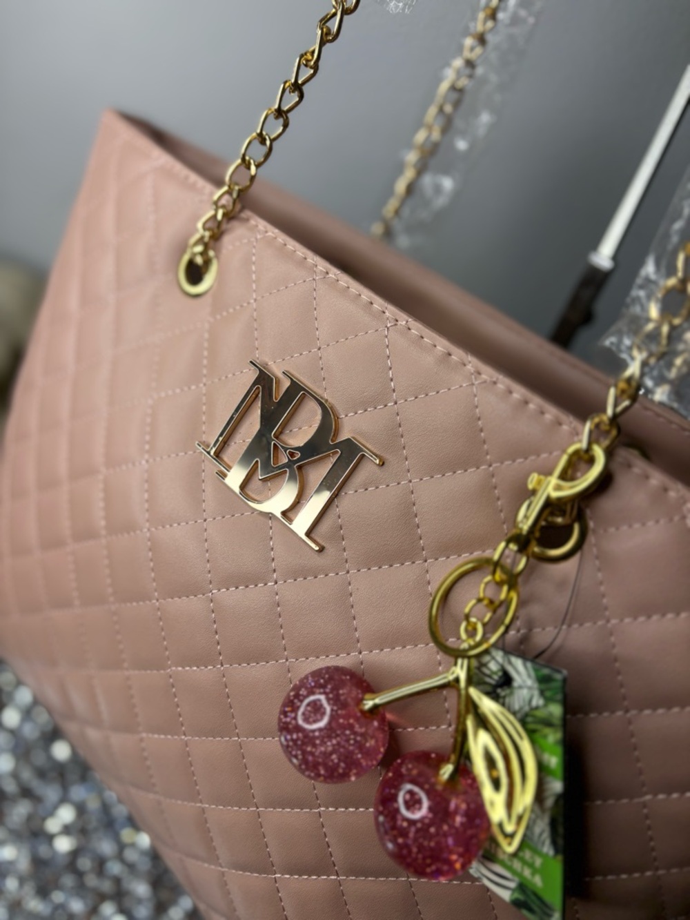Badgley Mischka quilted chain strap tote bag in blush NWT - Picture 4 of 14